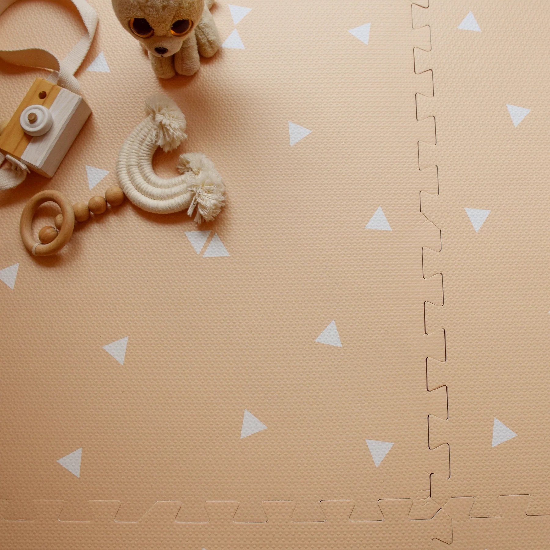 Natural white triangle_4